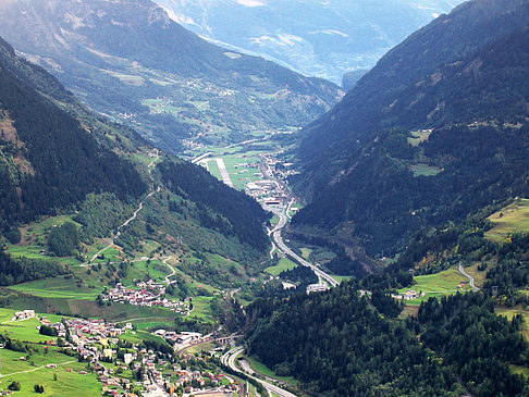 Fahrt nach Locarno durch Sant Gotthard Foto 