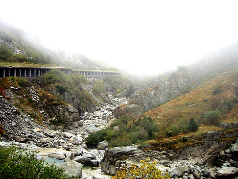 Fahrt nach Locarno durch Sant Gotthard Fotos