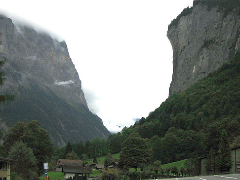 Foto Wasserfälle am Berg