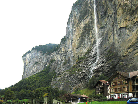 Foto Wasserfälle am Berg - 