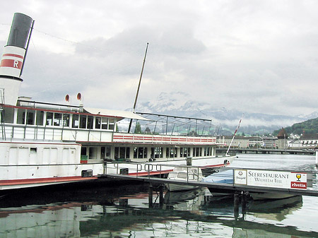 Fotos Angelegte Schiffe in Luzern