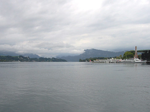 Angelegte Schiffe in Luzern Foto 