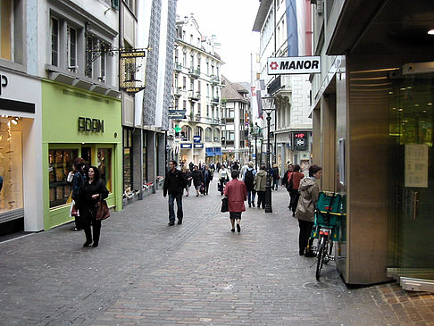 Einkaufsstraße in Luzern Foto 