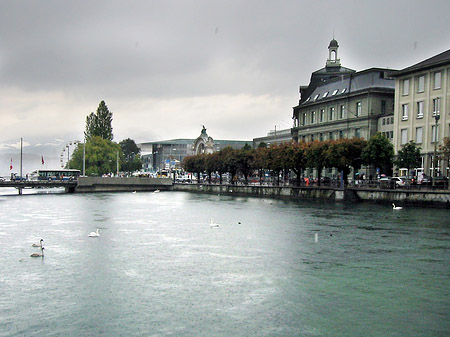 Foto Gebäude am Wasser - Luzern