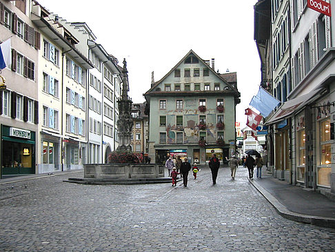 Fotos Statue am Dorfplatz | Luzern