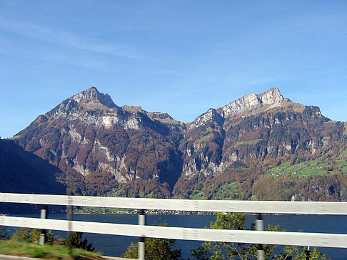 Der Gotthard aus dem Auto