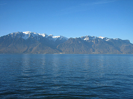 Foto Blick über Wasser - Vevey