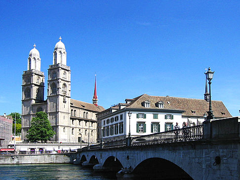 Foto Großmünster und Wasserkirche